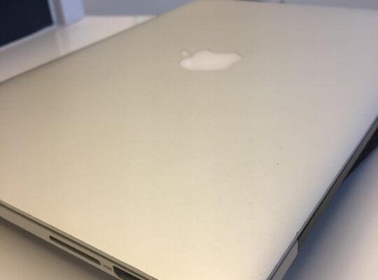 Macbook Pro 13inch Mid 2014 i5 16gb Ram 256gb SSD