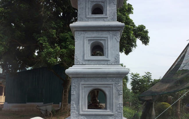 Những mẫu mộ tháp đá bán tại Bình Định