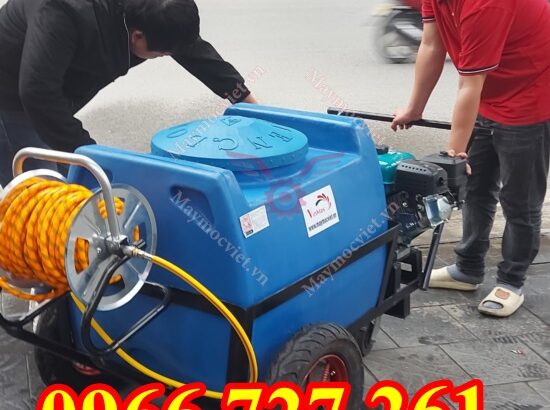 Máy phun thuốc thùng 200L đẩy tay di động