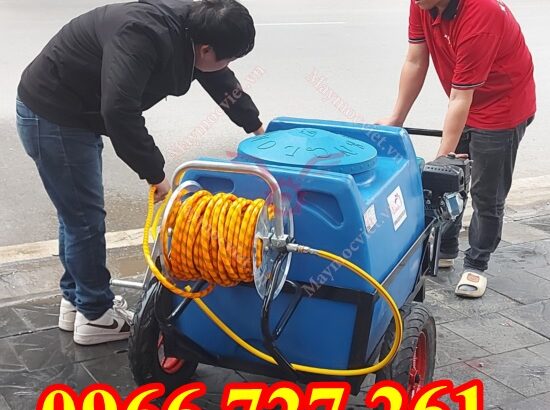 Máy phun thuốc thùng 200L đẩy tay di động