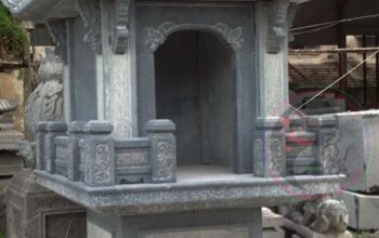 Mẫu miếu thờ thần linh bằng đá tự nhiên tại Tiền Giang
