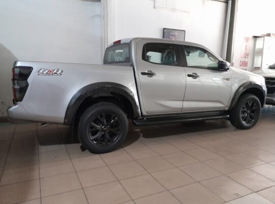 Isuzu Dmax 2023 – Hàng sẵn giao ngay!