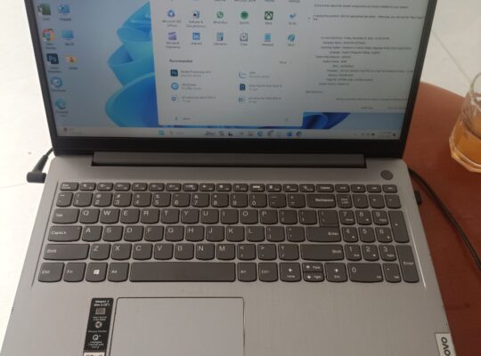 Laptop Lenovo 5 i5-1135g7 8gb-256gb-15.6