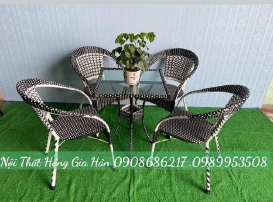 Bàn ghế mây nhựa Cafe hiện đại Hồng Gia Hân H210