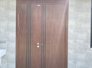 Cửa thép vân gỗ tại Sóc Trăng – Xu hướng cửa mới