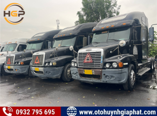 Thanh lý xe đầu kéo Mỹ FREIGHTLINER CASCADIA 455HP đời 2009 cũ