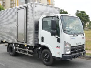 Cần bán xe tải Isuzu QKR230 thùng kín